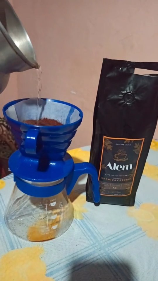 Preparación artesanal de ALEM Café de Origen con método filtrado